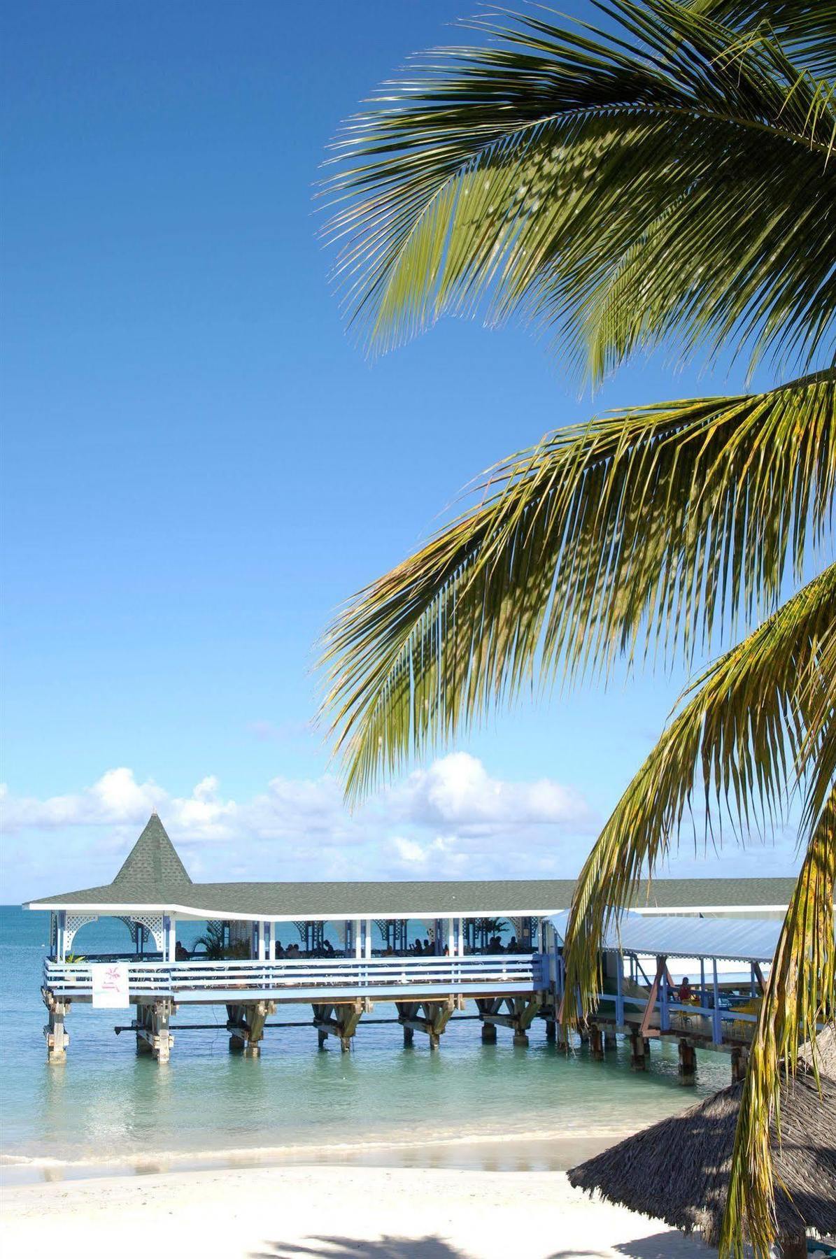 Starfish Halcyon Cove Dickenson Bay Exterior foto