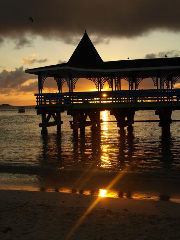 Starfish Halcyon Cove Dickenson Bay Exterior foto